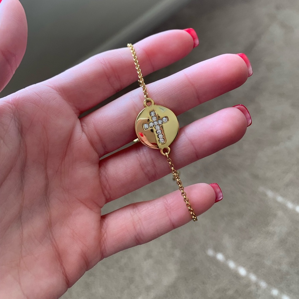 Adjustable gold cross bracelet!